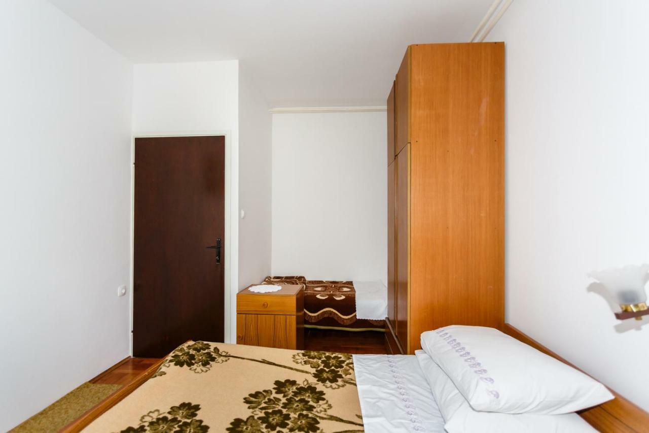 Apartmani Jelica Krk Town Esterno foto