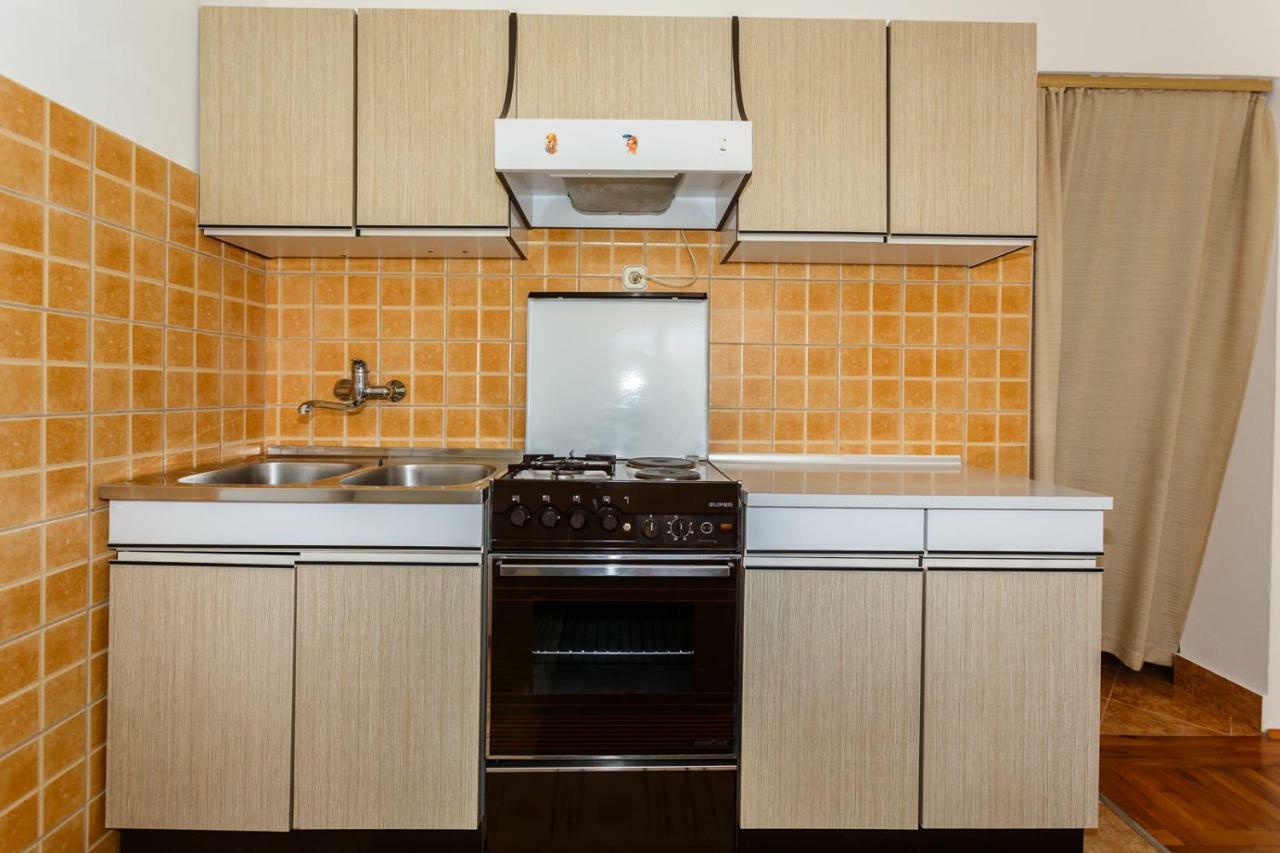 Apartmani Jelica Krk Town Esterno foto